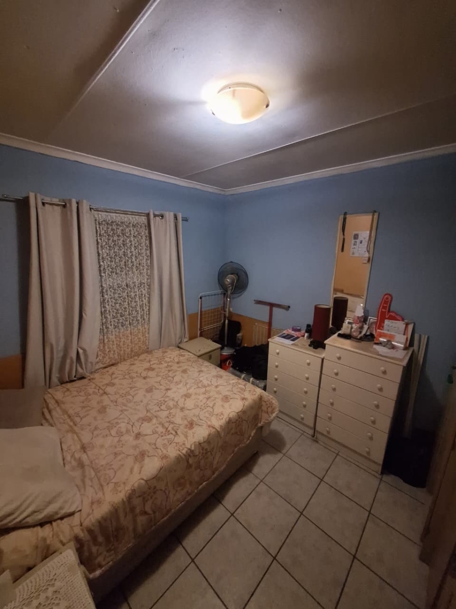2 Bedroom Property for Sale in Pelican Park Western Cape